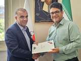 از هنرمند برجسته خانواده بزرگ ایثارگران فارس تجلیل شد